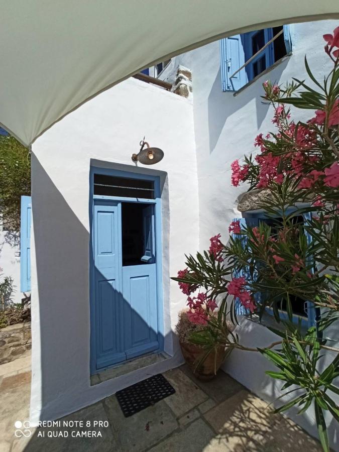 Traditional Stone House With Breathtaking View Serifos Town 외부 사진